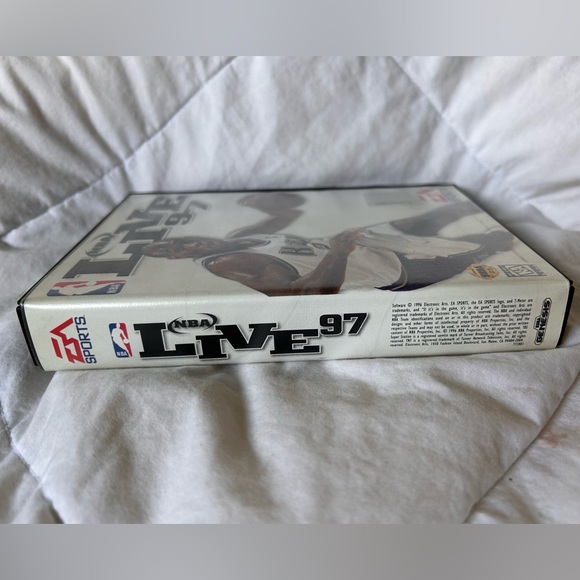 NBA Live 97 SEGA Genesis game cartridge with 96-97 schedule - Picture 5 of 6